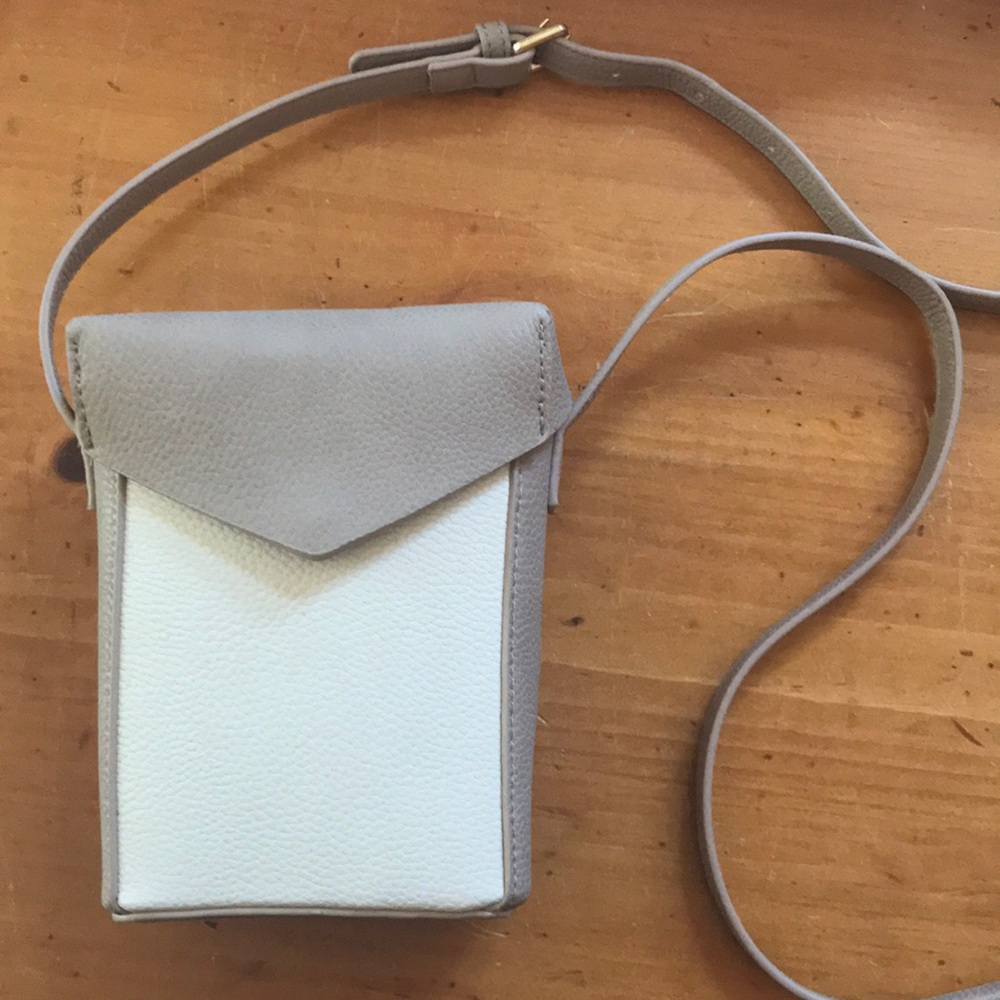 Crossbody purse